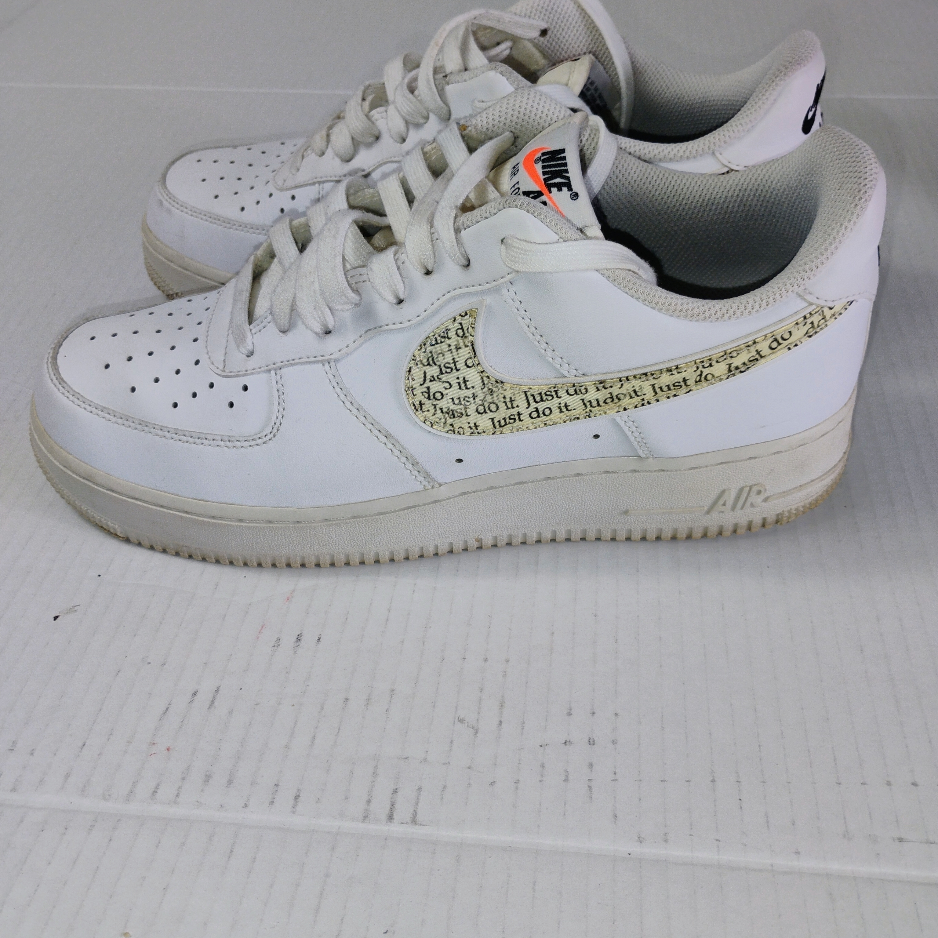 Nike Air Force 1 '07 Lv8 Jdi Lntc Sneakers In The White, Gold ,Black